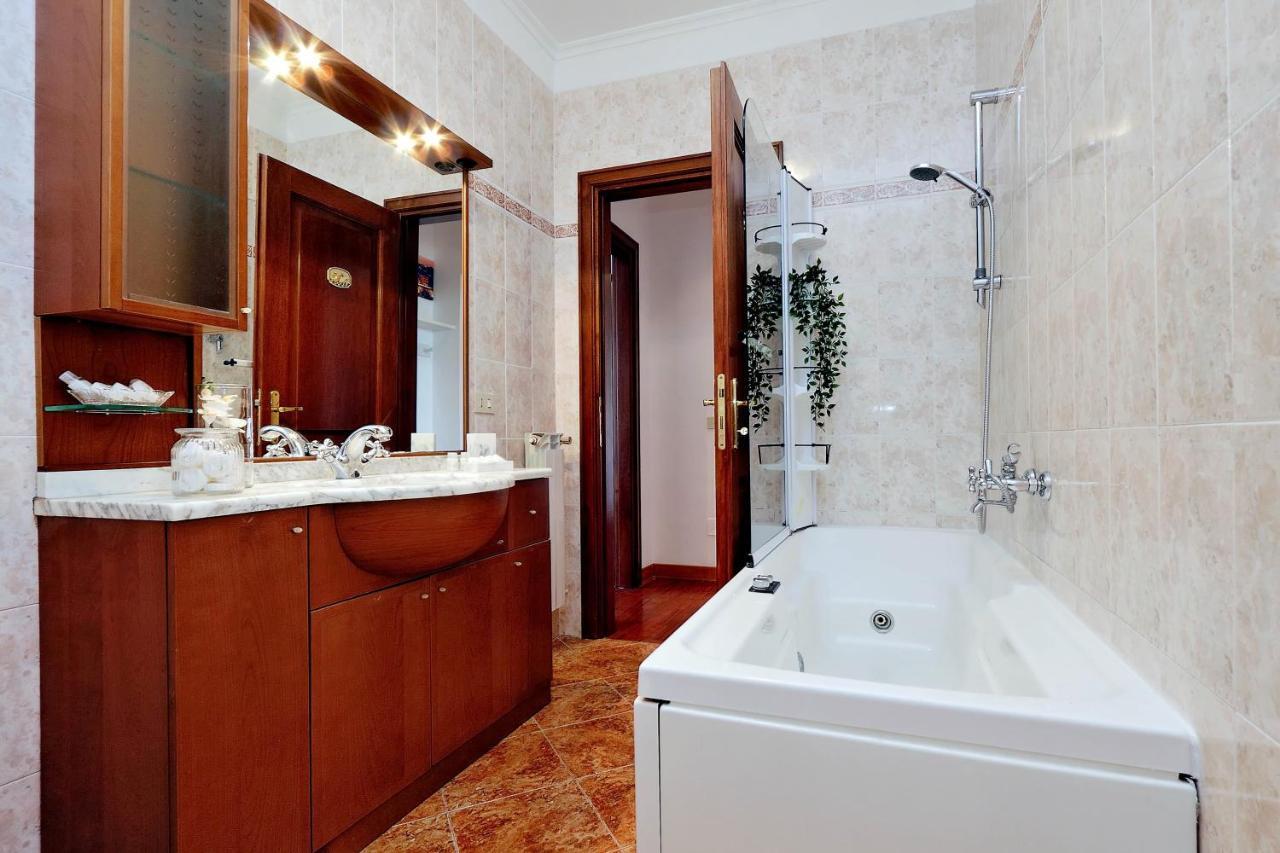 Colosseo Sunset Apartment Roma Ngoại thất bức ảnh