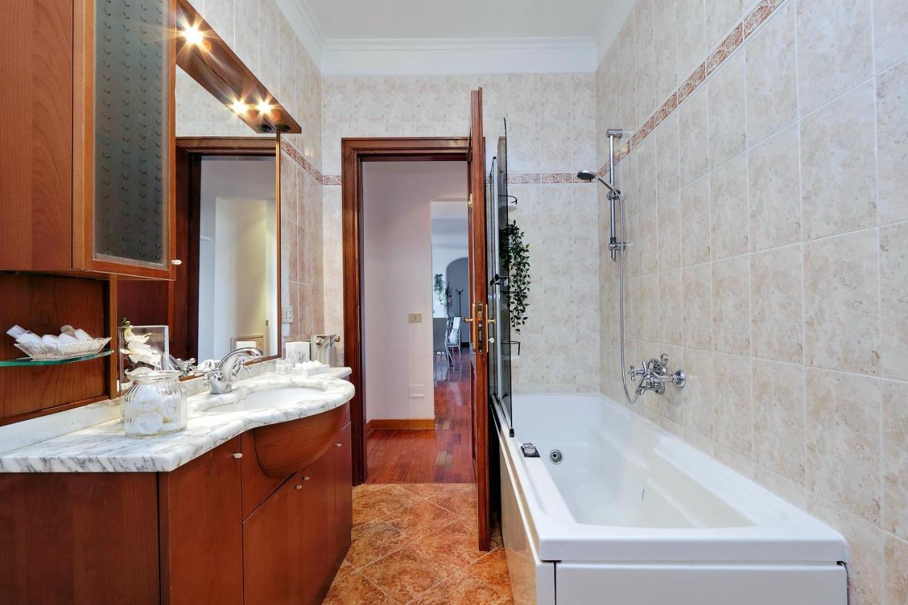 Colosseo Sunset Apartment Roma Ngoại thất bức ảnh